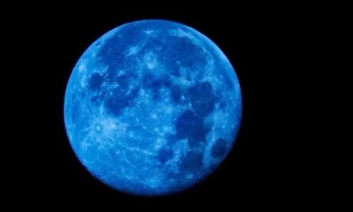 Super Mavi Ay Tutulmasi