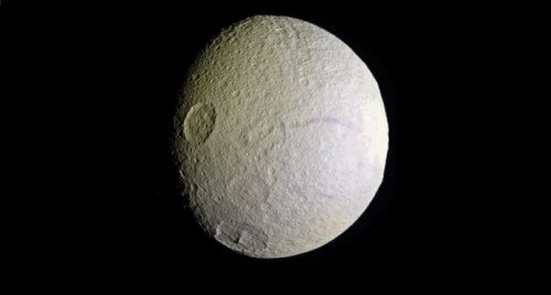 Satürnün uydusu tethys