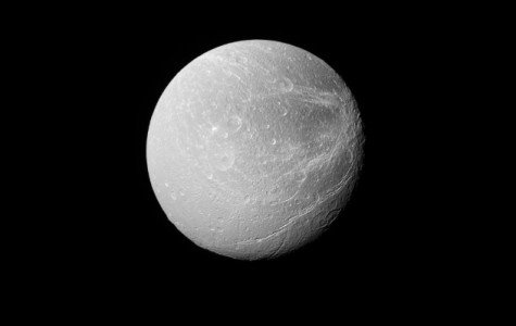 Satürn’ün Uydusu Dione